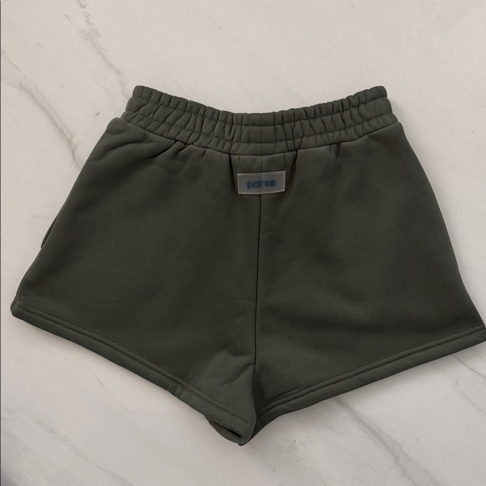 NEW Women’s PARKE 
Fleece Sweatshorts in Hunter Green 
Size XS - Picture 6 of 8
